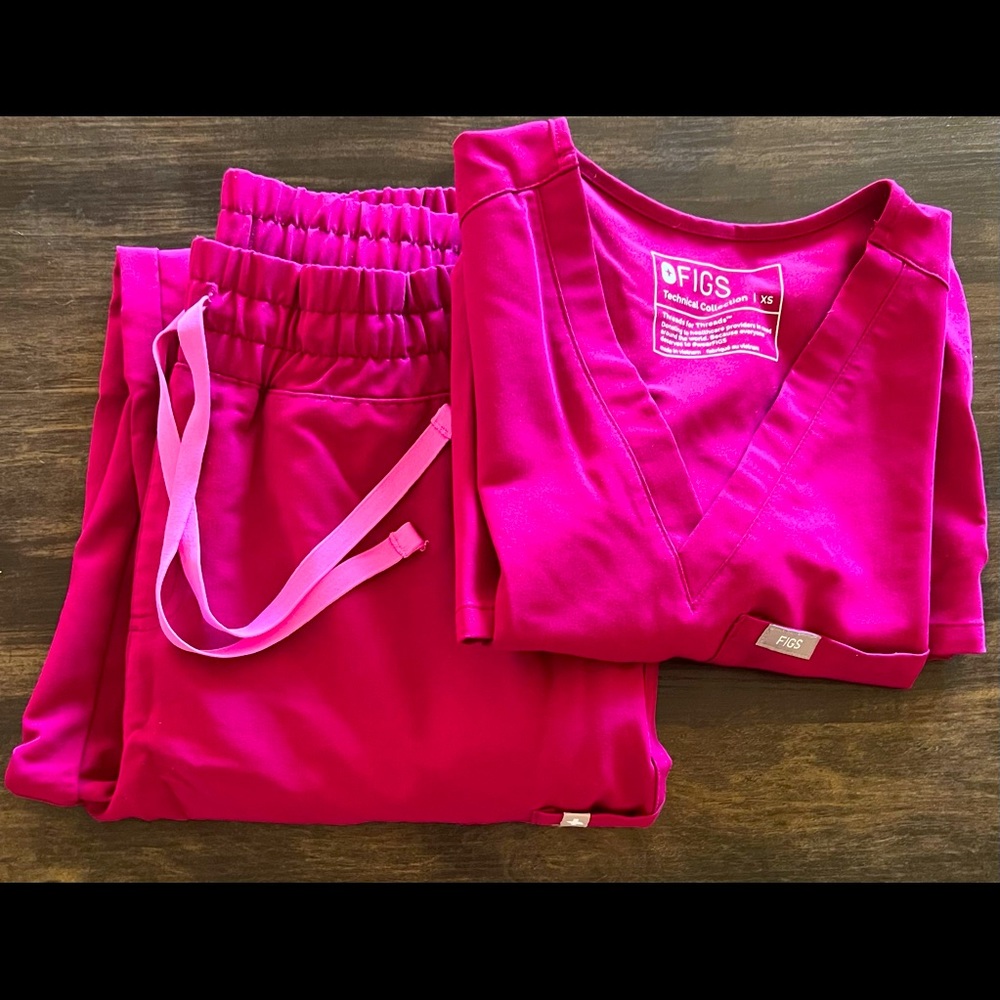 DARK MAGENTA- FIGS scrub set